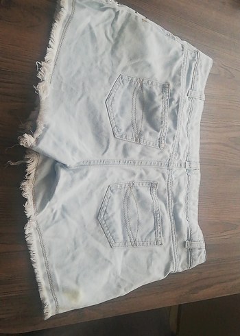 s Beden Beyaz Taş Detaylı Mini Denim Şort