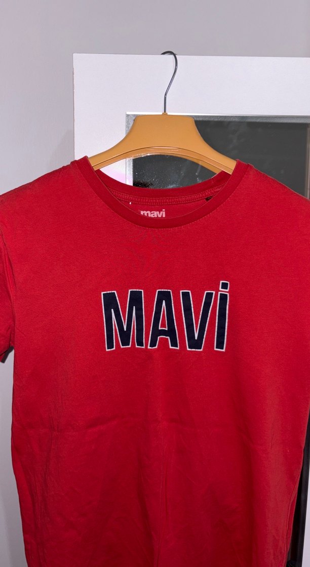 Kırmızı Baskılı Erkek Tişört - Görsel 2