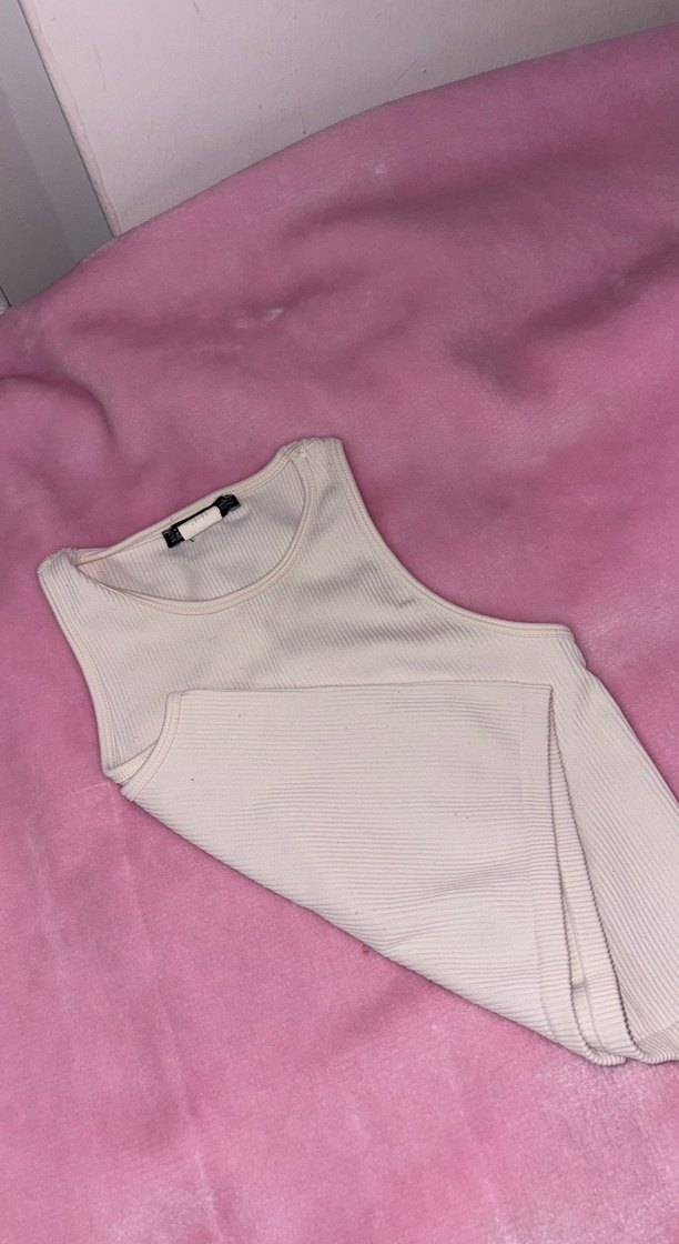 Pembe Yüksek Yakalı Kadın Atlet - Görsel 2