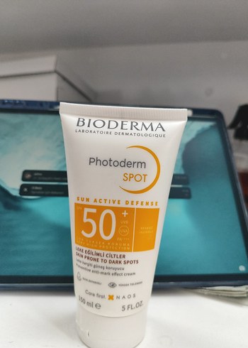 Bioderma Bioderma Photoderm Spot SPF 50+ Leke Karşıtı Güneş Kremi 150 ml