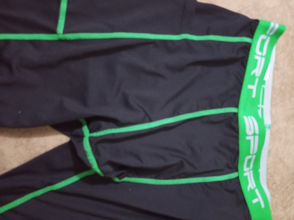 Yeşil Bant Detaylı Erkek şort - Görsel 3