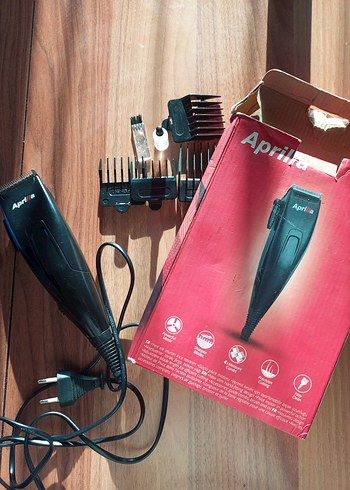 Aprilla Siyah Saç Kesme Makinesi - Görsel 2