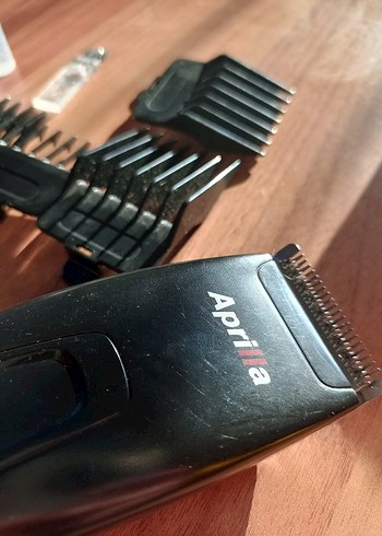 Aprilla Siyah Saç Kesme Makinesi - Görsel 4