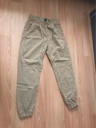 Bershka Pantolon