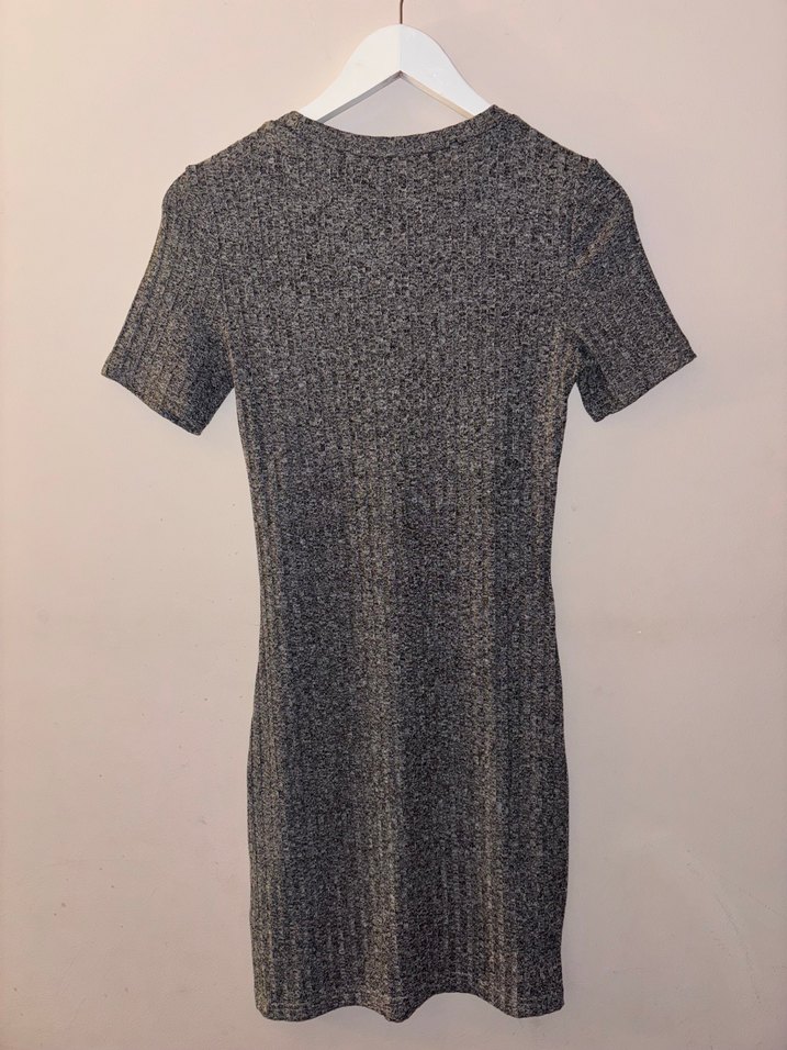 Gri Kısa Kollu Triko Midi Elbise - Görsel 2