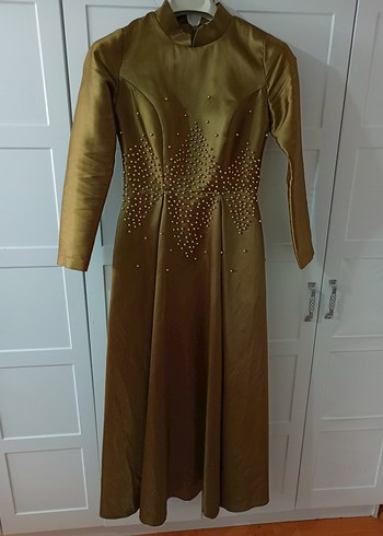 Drapeli Uzun Kollu Altın Renk Abiye