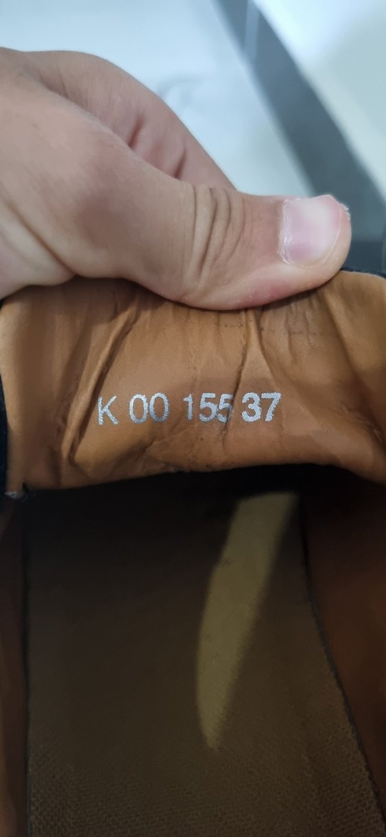 İthal Replika Siyah Süet İşlemeli ve Payetli Erkek Spor Ayakkabı - Görsel 4