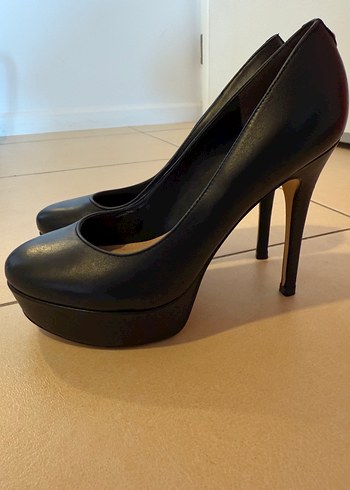 GUESS Siyah  Kadın Stiletto Topuklu Ayakkabı - Görsel 3