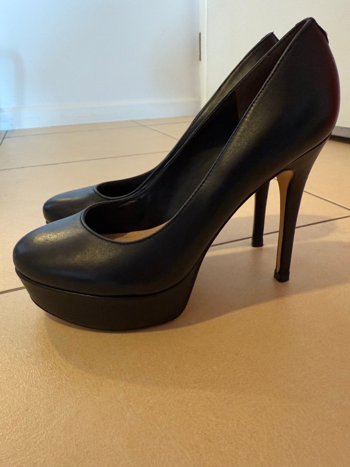 GUESS Siyah  Kadın Stiletto Topuklu Ayakkabı - Görsel 3