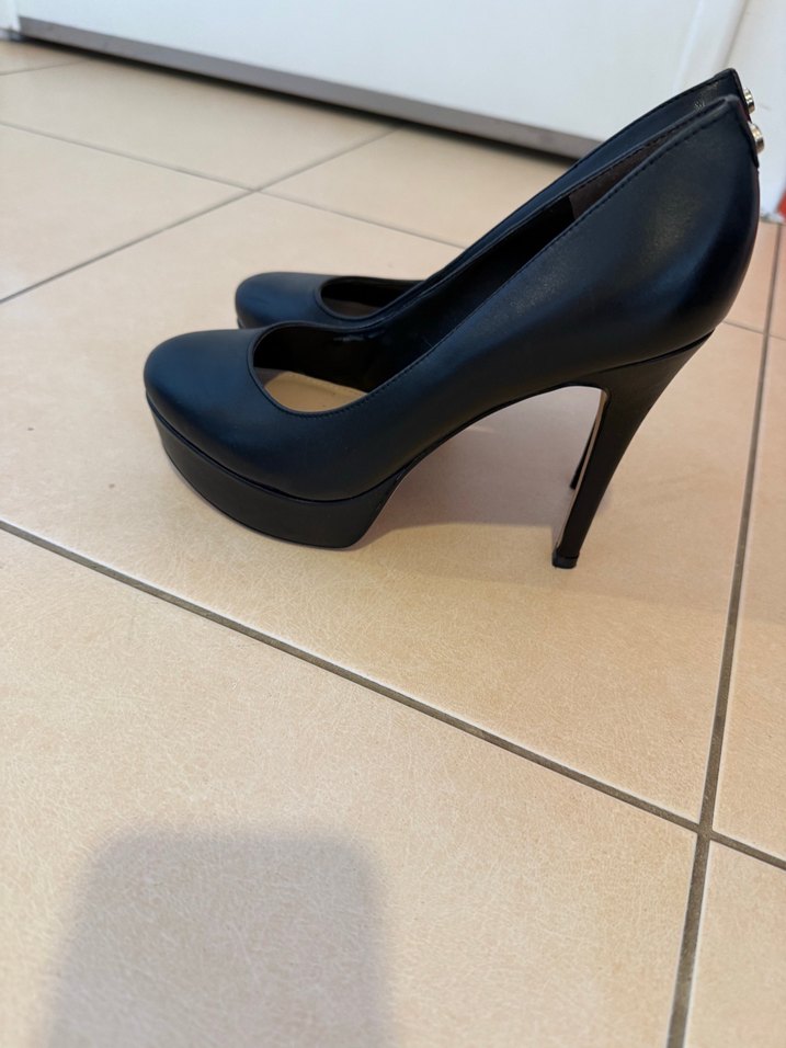 GUESS Siyah  Kadın Stiletto Topuklu Ayakkabı - Görsel 4