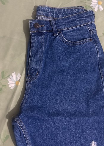 28 Beden mavi Renk Yırtık Detaylı Mavi Midi Kot Pantolon