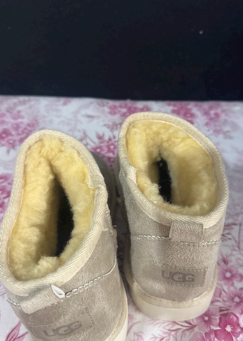 Kızlar için Bej Kürklü Süet Terlik - Görsel 5