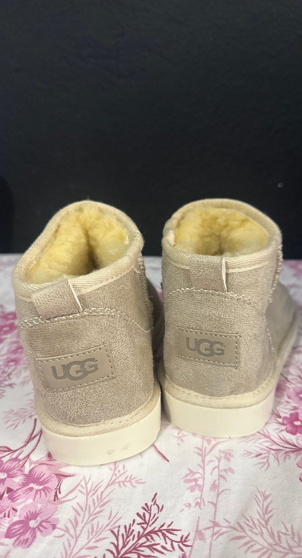 Kızlar için Bej Kürklü Süet Terlik - Görsel 4