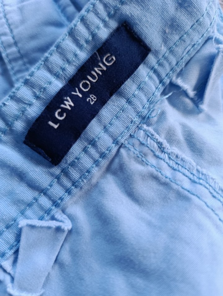 Erkek Mavi Pamuklu Bol Kesim Kemerli Şort - Görsel 3