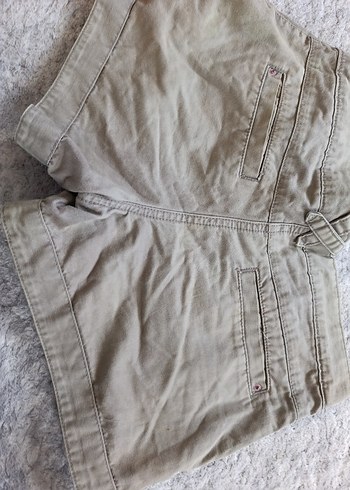 Bej Düğmeli Kadın Mini Şort - Görsel 3