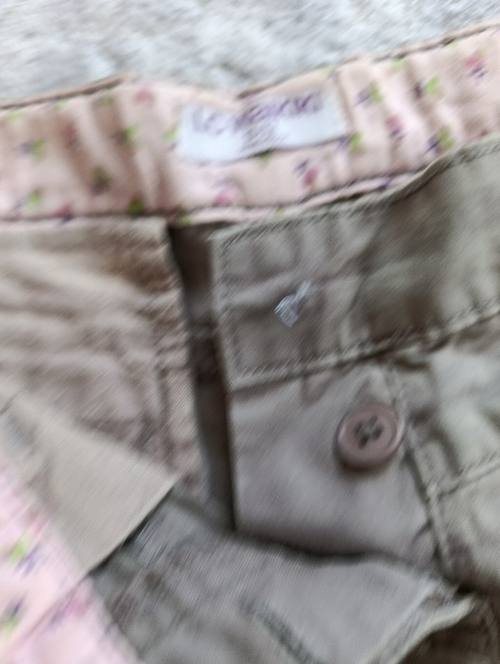 Bej Düğmeli Kadın Mini Şort - Görsel 2