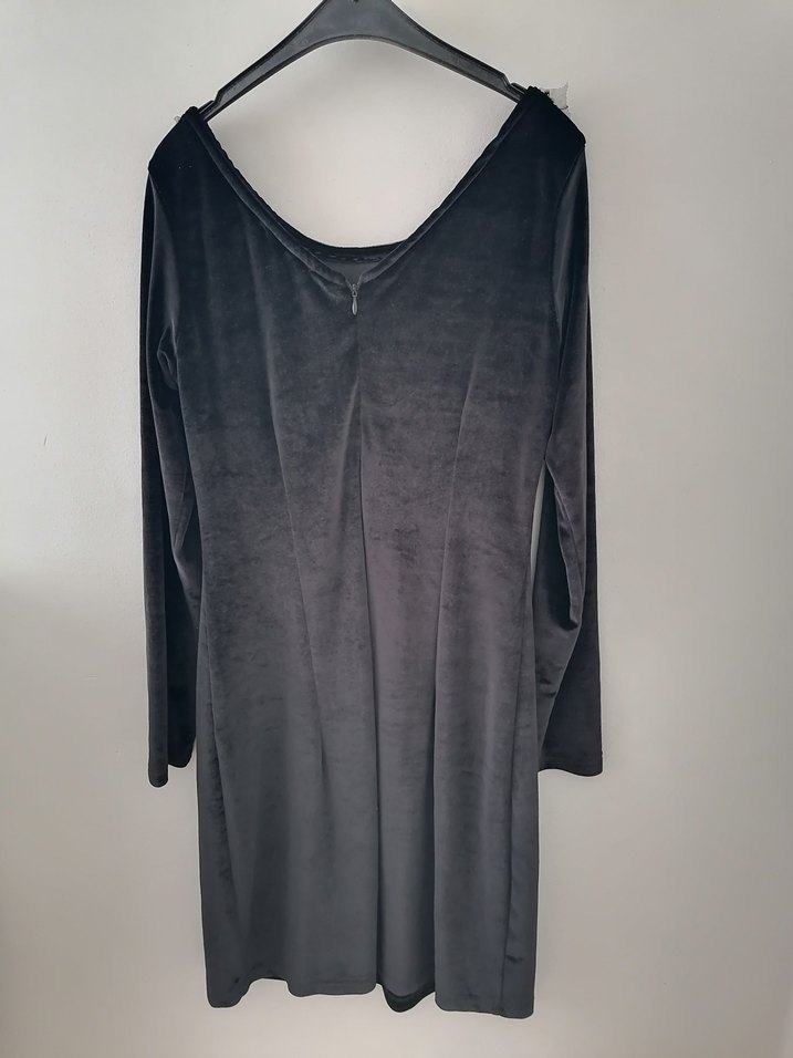 Gri Boncuk İşlemeli  siyah Kadife çok şık Elbise - Görsel 3