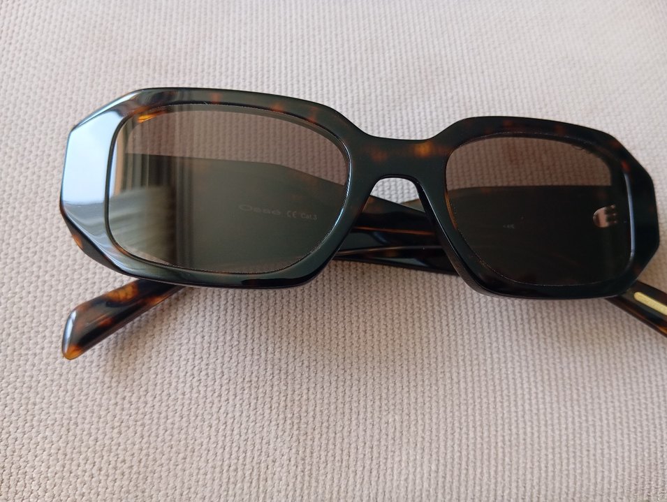 Koyu Kahverengi Klasik Kadın Güneş Gözlüğü - Görsel 4