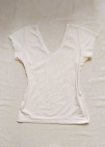 Beyaz V Yaka Kısa Kollu Kadın Tişört - Görsel 2