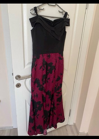 Siyah abiye mezuniyet elbisesi Bordo Desenli Uzun Abiye Elbise - Görsel 2