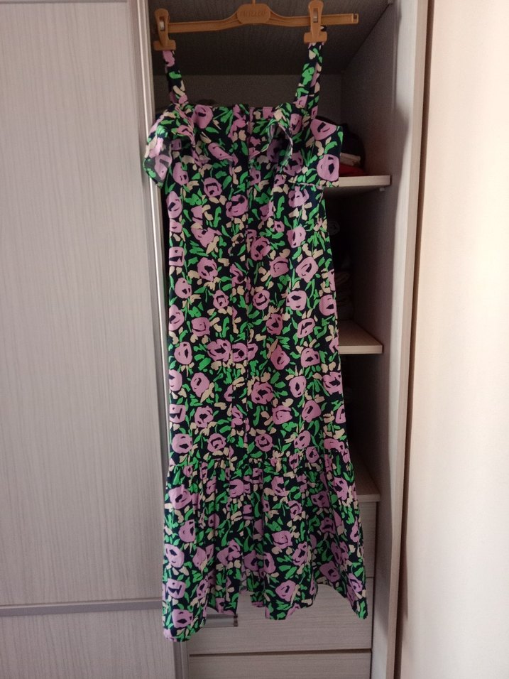 askılı kare kesim pileli elbise - Görsel 4