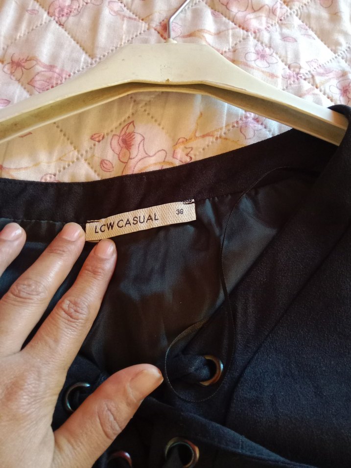 Düğmeli Siyah süet kısa elbise - Görsel 5