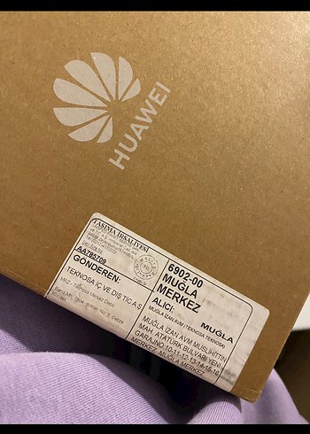 Gri Huawei Laptop ve Siyah Laptop Çantası powerbank ve mouse - Görsel 6