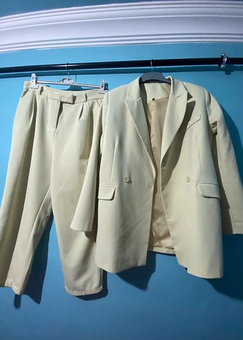 Trendyol & Milla Düğmeli Kadın Blazer Ceket ve pantolon