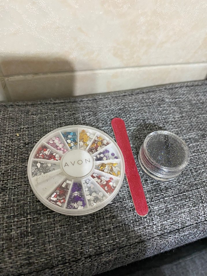 AVON Çok Renkli Tırnak Süsleme Seti - Görsel 2