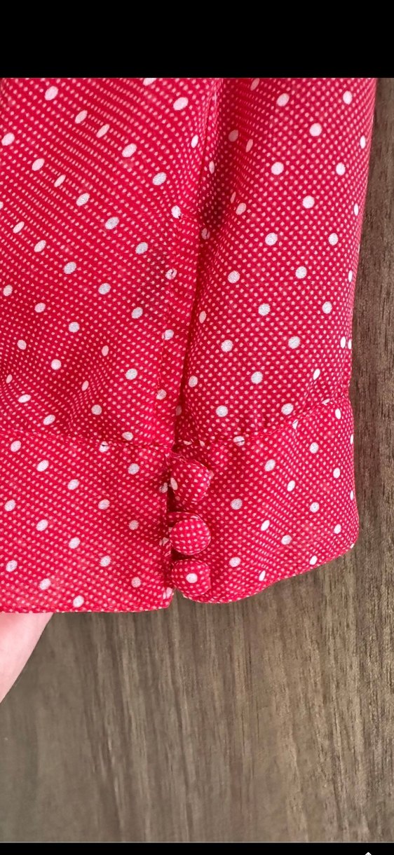Puantiyeli Fiyonklu kırmızı Kolsuz Bluz - Görsel 2