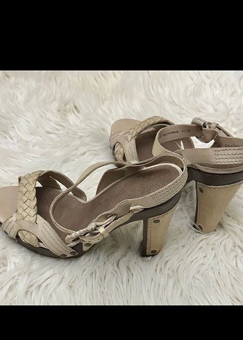 Bej Deri Platform Topuklu Sandalet - Görsel 3