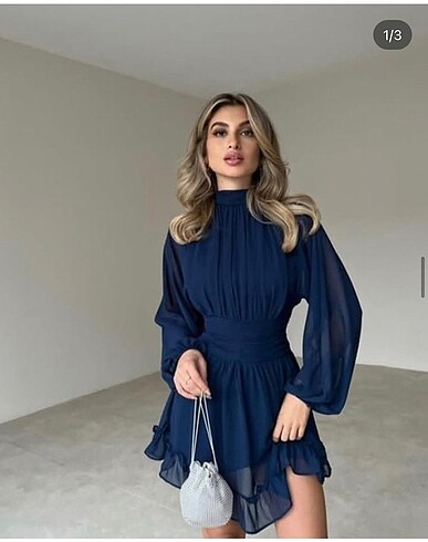 Kadın kısa elbise
