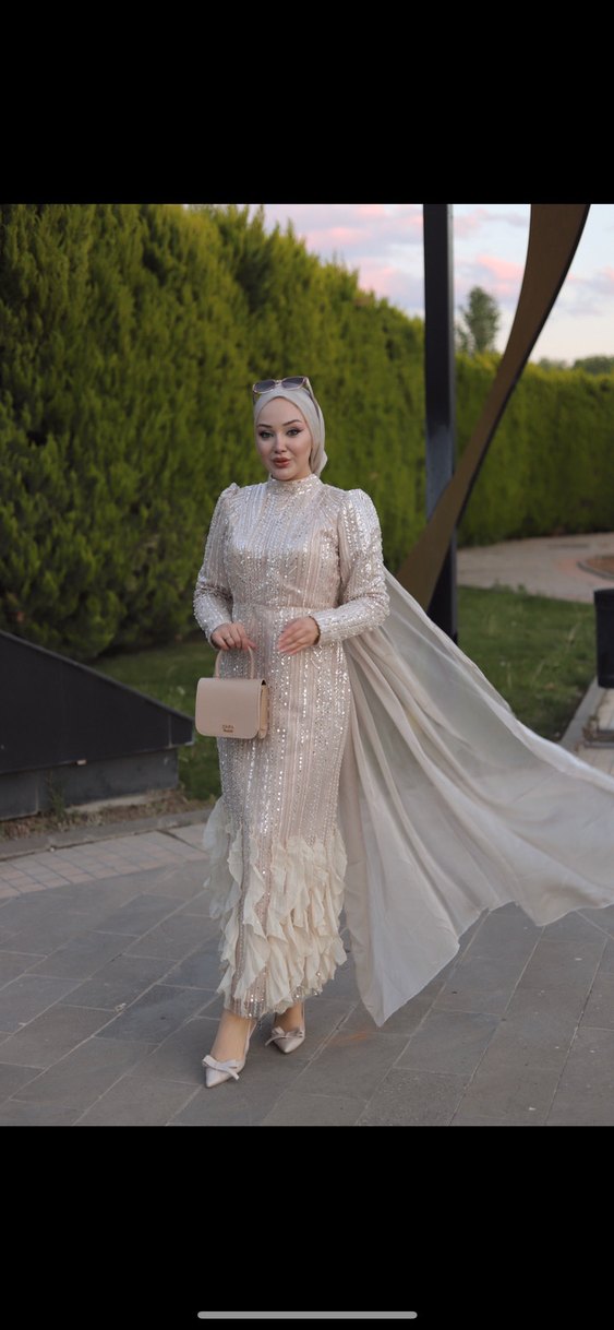 Uzun Kollu Beyaz Drapeli Abiye Elbise - Görsel 2