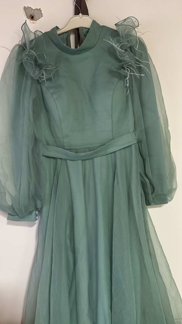 Uzun Kollu Drapeli Yeşil Abiye Elbise - Görsel 3