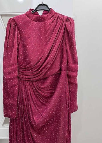 Bordo Uzun Drapeli Yüksek Yakalı Kadın Elbise - Görsel 3