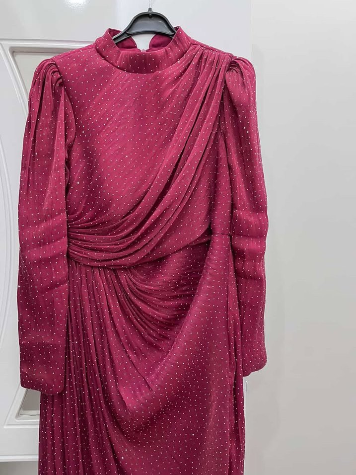 Bordo Uzun Drapeli Yüksek Yakalı Kadın Elbise - Görsel 3