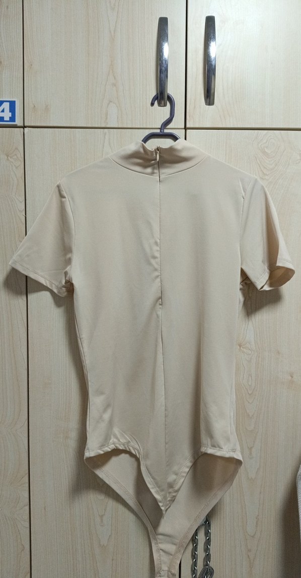 Kısa Kollu Dar Bluz - Görsel 2