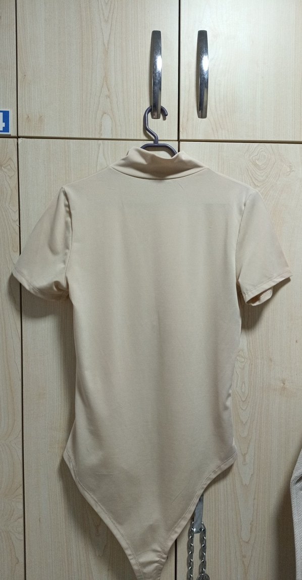 Kısa Kollu Dar Bluz - Görsel 4