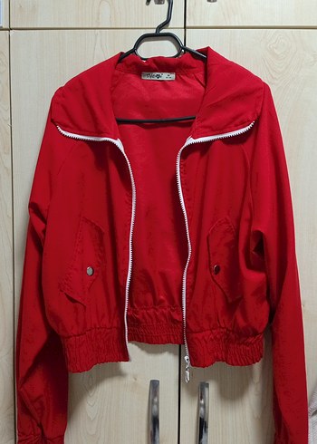 Kırmızı Fermuarlı Kadın Kısa Ceket - Görsel 3