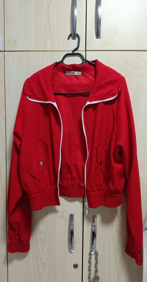 Kırmızı Fermuarlı Kadın Kısa Ceket - Görsel 3