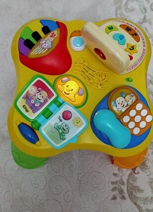 Fisher price eğitici köpekciğin aktivite masası