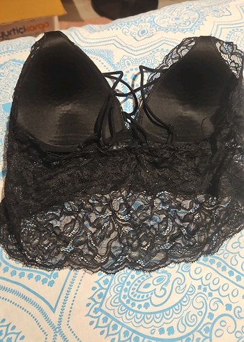 Trendyol & Milla Siyah Dantel Midi Bralet