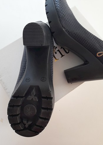 Kadın Siyah Yılan Desenli Platform Topuklu Ayakkabı - Görsel 5