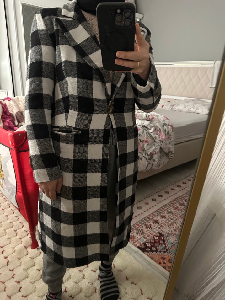 Ekose Desenli Düğmeli Kadın Kaban - Görsel 2