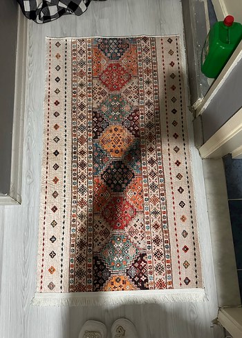 Çok Renkli Desenli Geleneksel Halı - Görsel 2