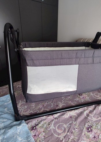 Gri Yanı Fileli Bebek Beşiği