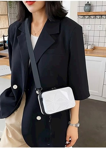 Zara Siyah Geometrik Desenli Kadın Çapraz Çanta
