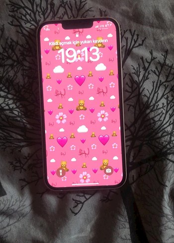Apple iPhone 13