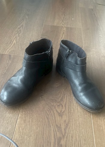 Zara Gri Siyah Tokalı Deri Kadın Bot - Görsel 5