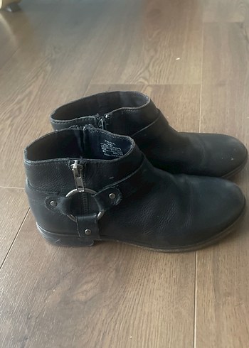 Zara Gri Siyah Tokalı Deri Kadın Bot - Görsel 3